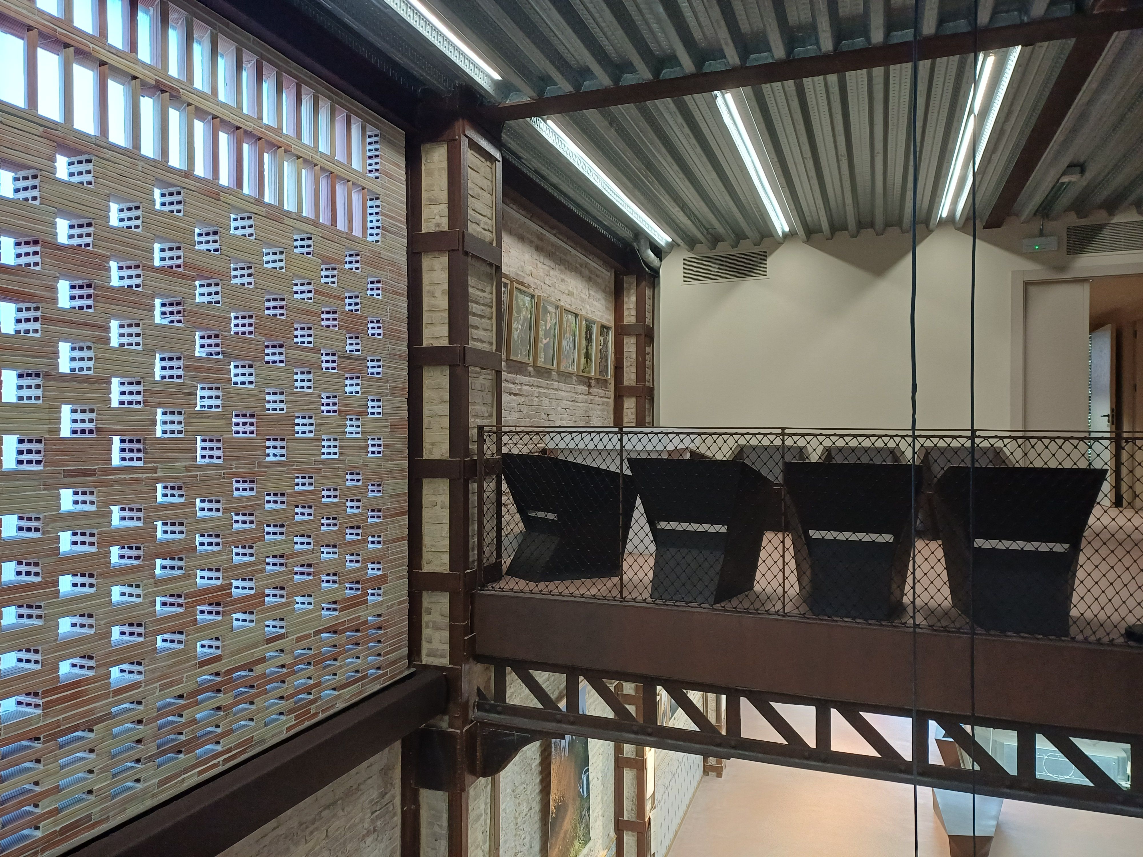 CENTRO CULTURAL REINA 121