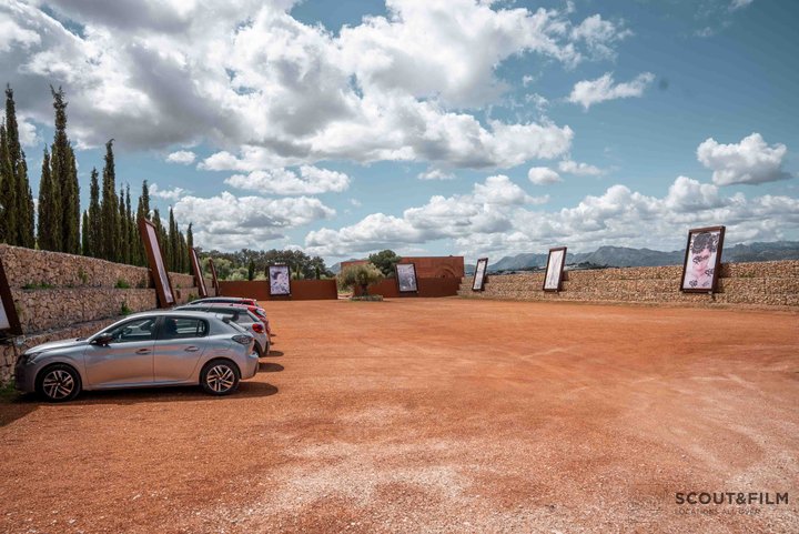 LA ALMAZARA - GREENHOUSE Y PARKING