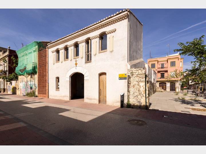 EDIFICIO ESCORXADOR. CABAÑAL