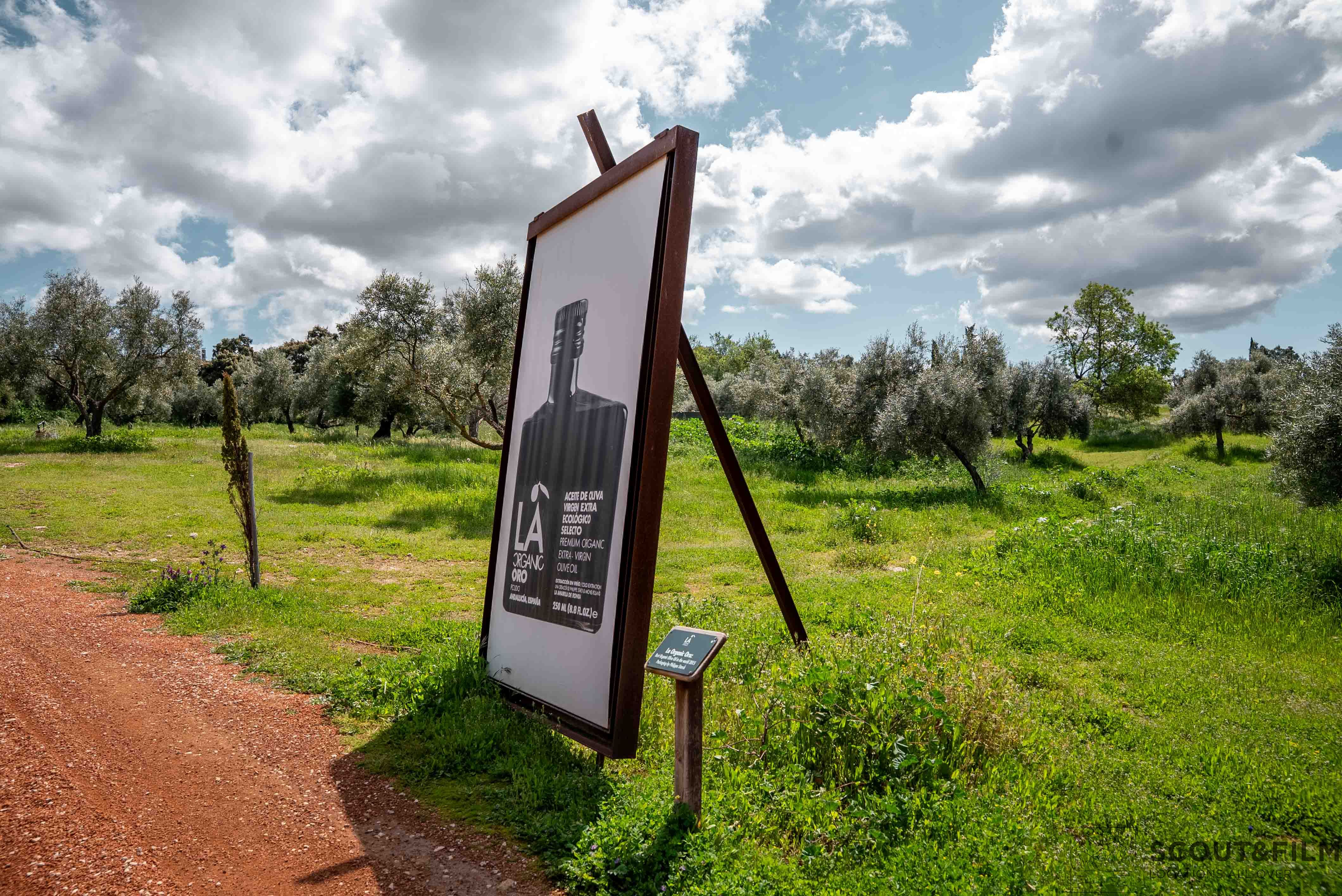 LA ALMAZARA - GREENHOUSE Y PARKING