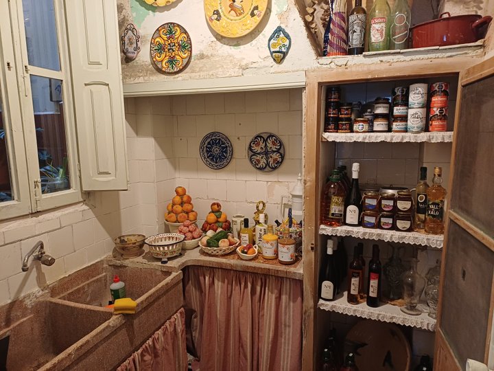 TIENDA TROBAR. CABAÑAL.