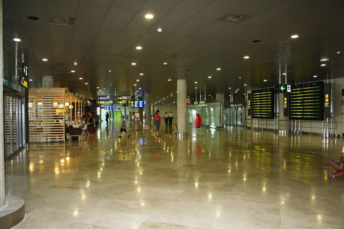 AEROPUERTO. MANISES