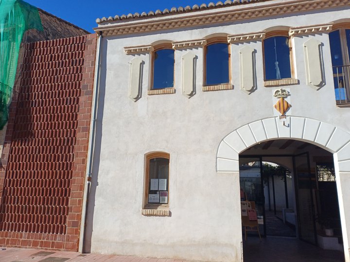 EDIFICIO ESCORXADOR. CABAÑAL