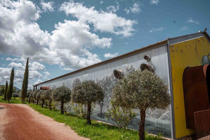LA ALMAZARA - GREENHOUSE Y PARKING
