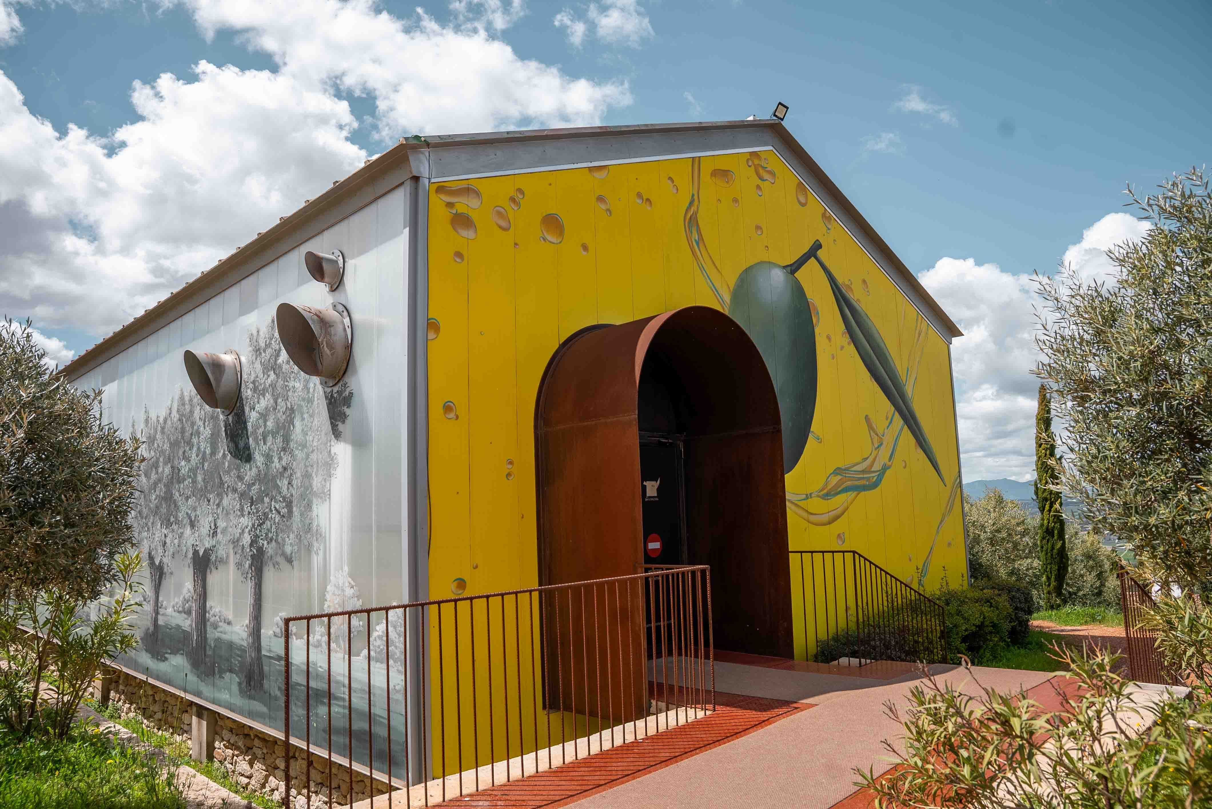 LA ALMAZARA - GREENHOUSE Y PARKING