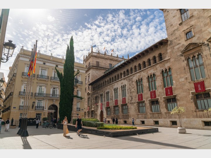 Plaza de Manises. Ciutat Vella