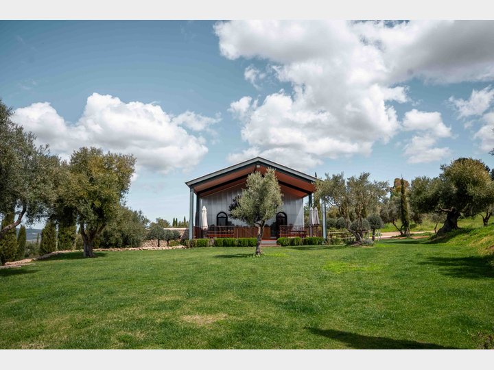 LA ALMAZARA - GREENHOUSE Y PARKING