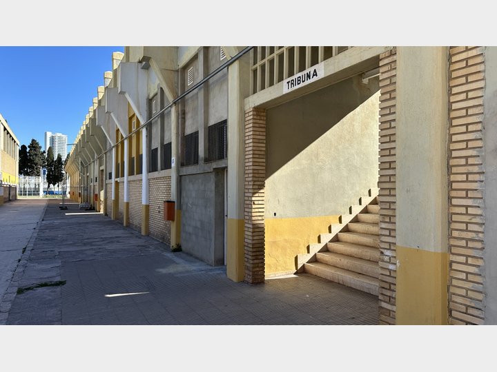 ESCUELAS SAN JOSE. CAMPANAR