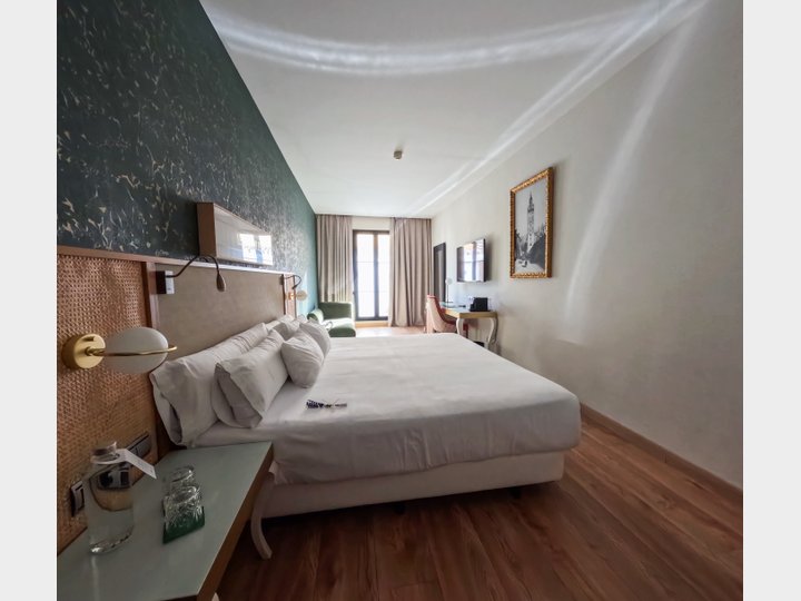 HOTEL LOS SEISES - SEVILLA