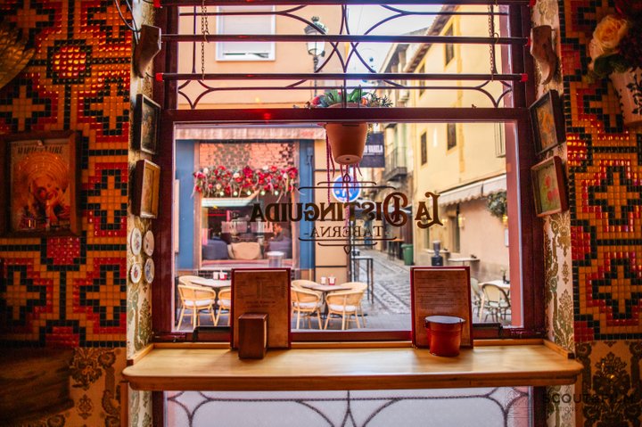 TABERNA LA DISTINGUIDA - GRANADA