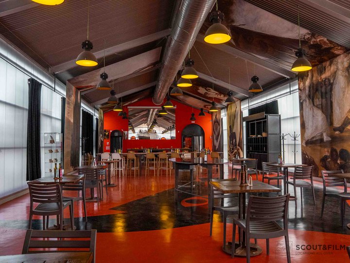 LA ALMAZARA - GREENHOUSE Y PARKING